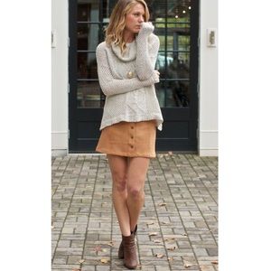 🔷Faux suede mini-skirt, button front